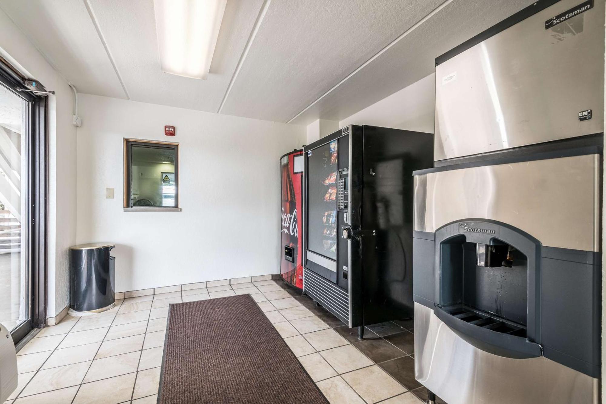 Motel 6-Birmingham, Al Екстер'єр фото